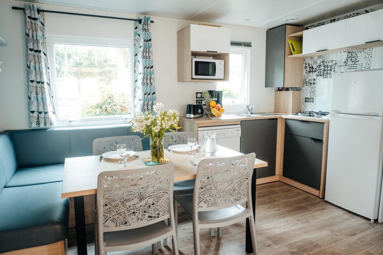 Mobil Home Xxl 4 Chambres - Camping Du Vieux Moulin Vensac Exterior photo